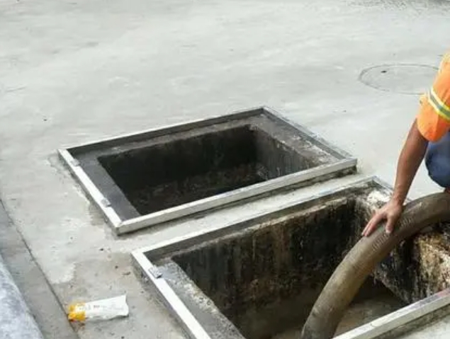 峨眉山化粪池清理