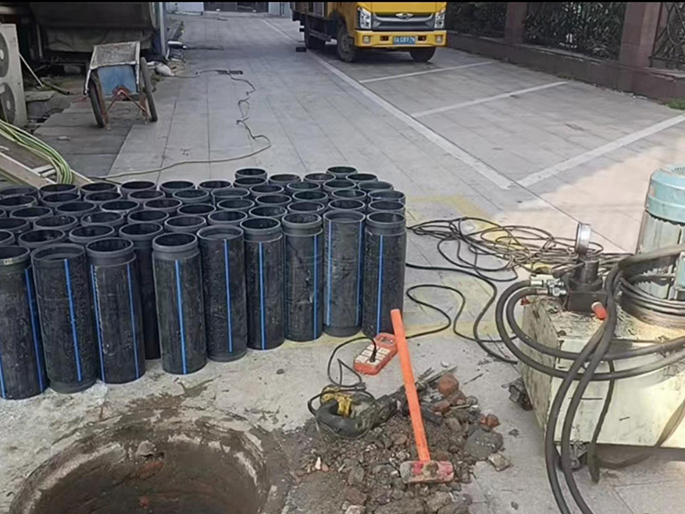 峨眉山PE置换管厂家 DN315置换管 非开挖管短管置换